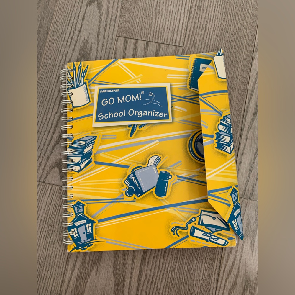 New Day Runner GO Mom! School Organizer folders